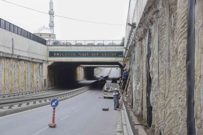 Alt Geçitte Püskürtme Beton Duvar Çalışması