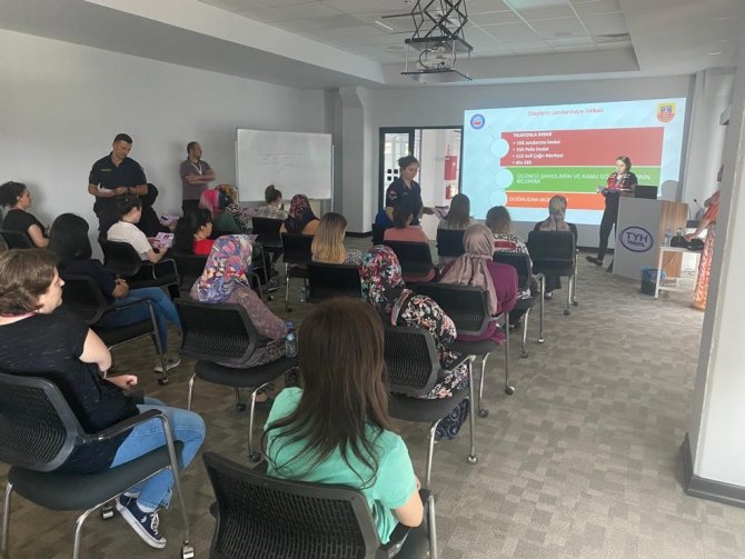 Manisa’da 300 Kadın Daha Kades Uygulamasıyla Tanıştı