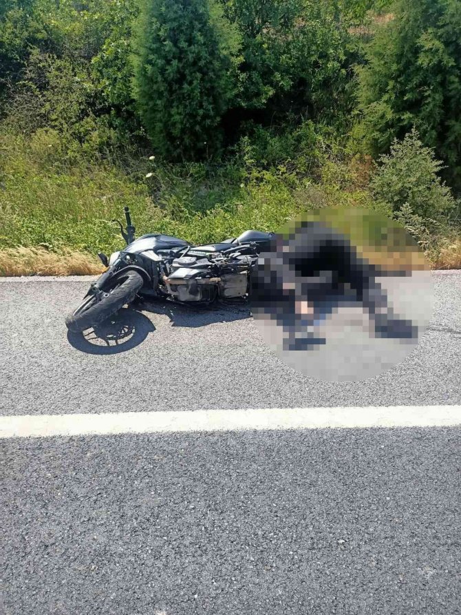 Motosikletin Kontrolünü Kaybeden Genç Hayatını Kaybetti