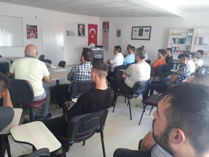 Salihli’de Bağımlılık Semineri Gerçekleştirildi