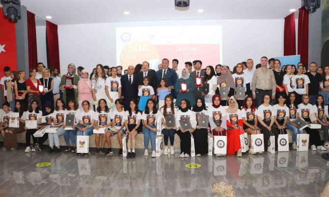 ’Söz Uçar Yazı Kalır’ Projesinin Ödül Töreni Yapıldı