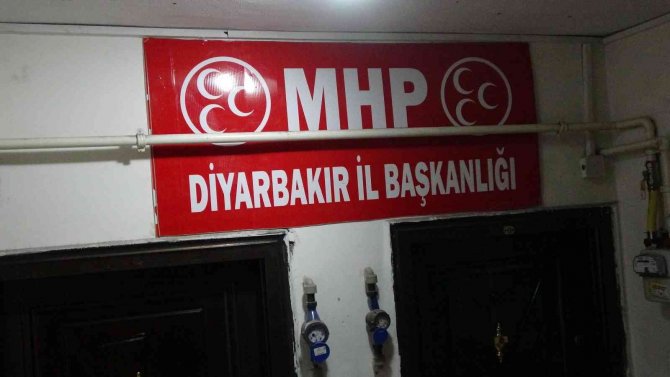 Mhp’li Yalçın: “Diyarbakır İ̇l Başkanlığımız Kapatılmıştır”
