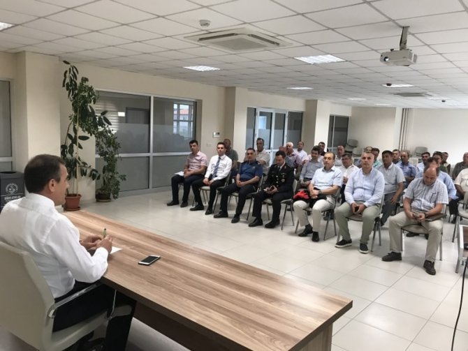 Burhaniye’de Muhtarların Sorunları Masaya Yatırıldı