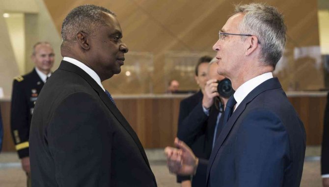 Nato Savunma Bakanları Brüksel’de Toplandı