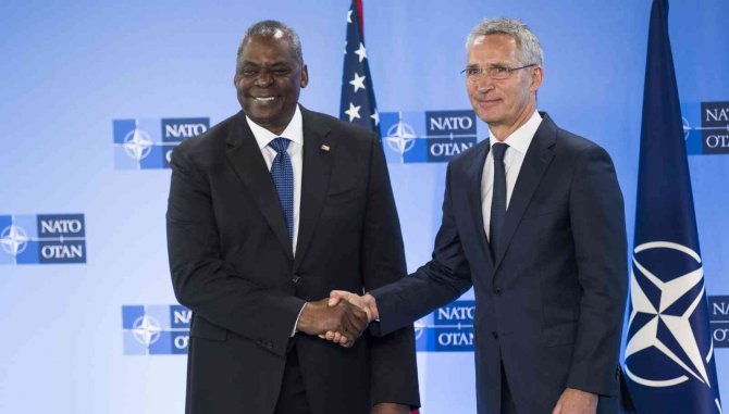 Nato Savunma Bakanları Brüksel’de Toplandı