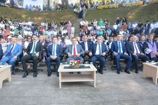 Ordu Üniversitesi’nde Çifte Mezuniyet Töreni