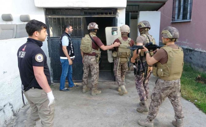Osmaniye’de Torbacı Operasyonu: 7 Gözaltı