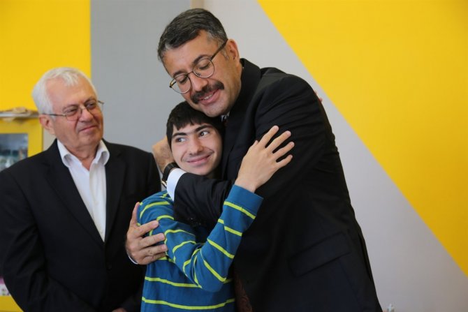 Özel Eğitim Uygulama Okulu’nda İncelemelerde Bulundu