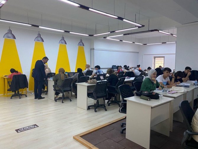 Pursaklar Belediye Başkanı Çetin’den Sınav Öncesi Üniversite Adaylarına Moral