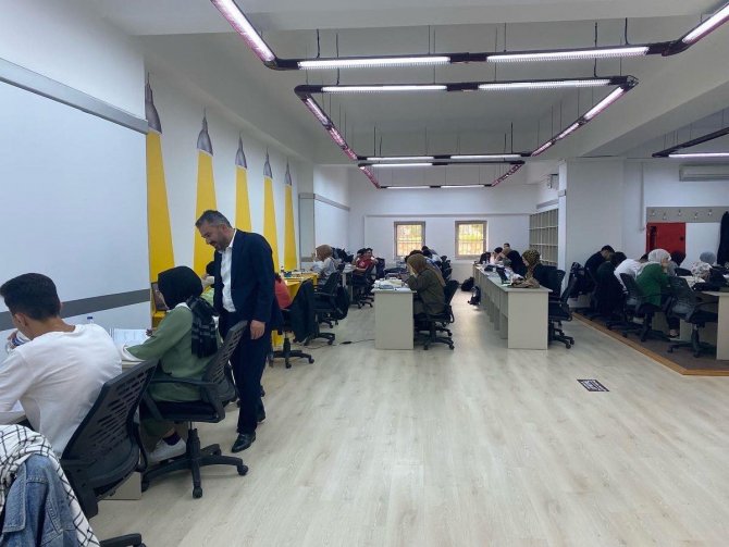 Pursaklar Belediye Başkanı Çetin’den Sınav Öncesi Üniversite Adaylarına Moral