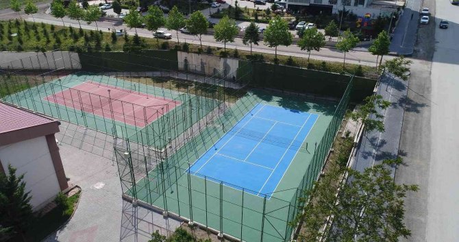 Pursaklar Tenis İçin Hazır
