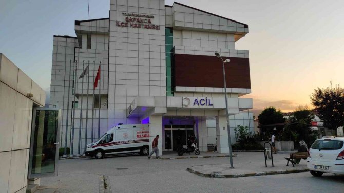 Sakarya’da Tapu Dairesinde İkisi Kadın Toplam 3 Memur Darp Edildi