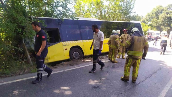 Sarıyer’de İ̇ett Otobüsü Zincirleme Kazaya Karıştı 6 Yaralı