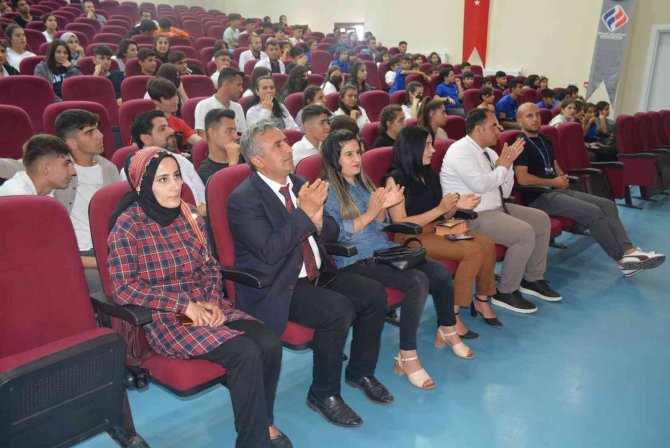 Silopi’de Bilgi Yarışması Düzenlendi