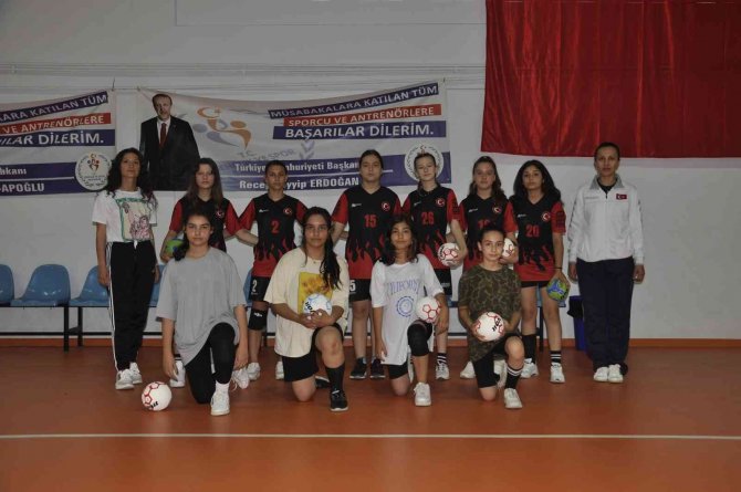 Geleceğin Hentbolcuları Yetişecek