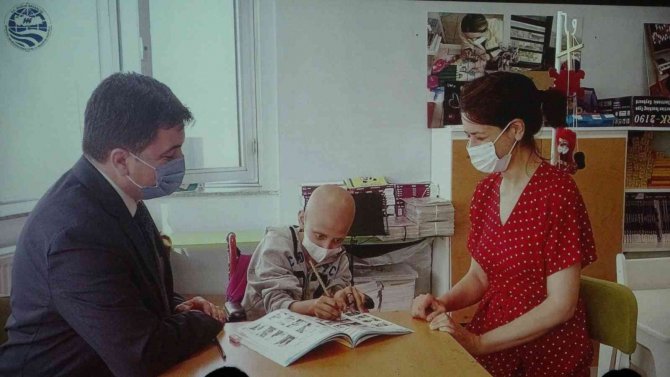 Vali Ali Yerlikaya, “2017 - 2018 Yılından İtibaren İ̇stanbul’da Toplam 14 Hastanemizde “Öğretmenim Elimden Tut” Projesi İle Bin 19 Yavrumuza Hastanelerimizde Eğitim Verildi”