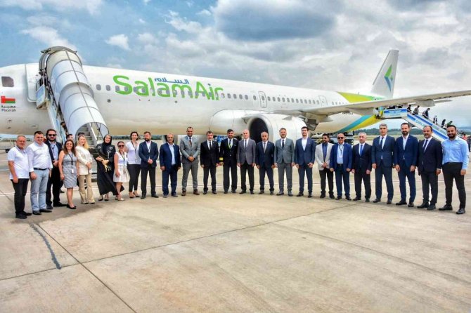 Umman’dan İ̇lk Uçak Bursa’ya Geldi