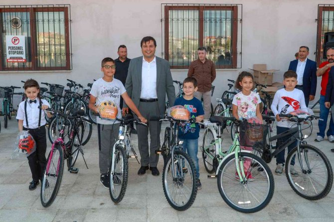 Uşak’ta 2 Bin 330 Kilogram Atık Pil Toplandı