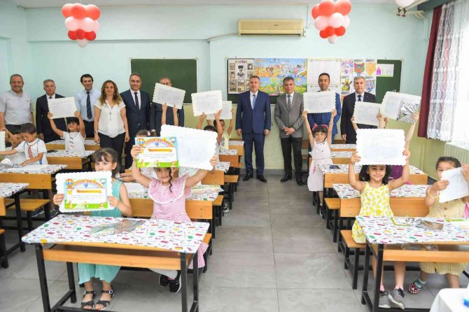 Adana’da 514 Bin 831 Öğrenci Karne Sevinci Yaşadı