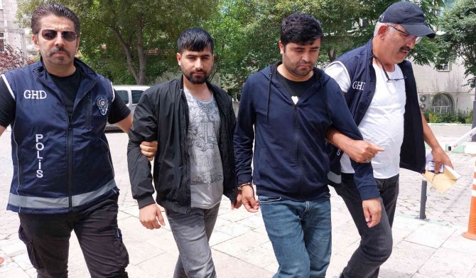 Samsun’da Göçmen Kaçakçılığı Operasyonu: Yabancı Uyruklu 2 Kişi Gözaltına Alındı