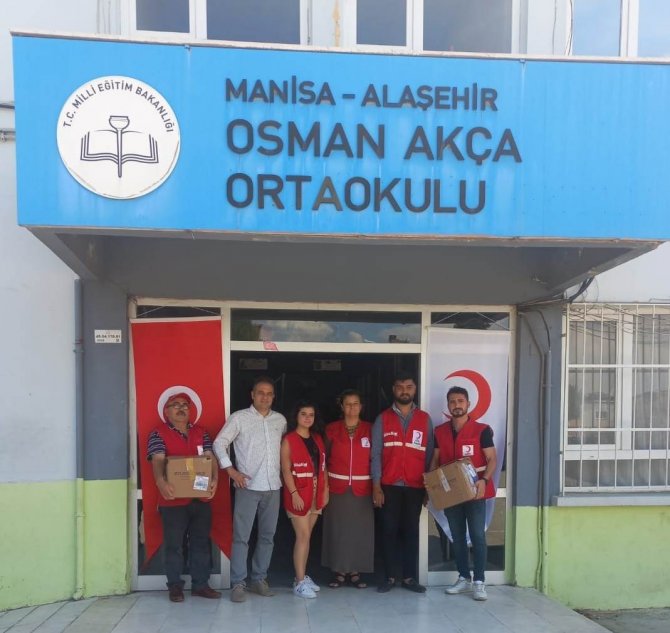Alaşehir Kızılay’dan Okul Kütüphanesine Bağış