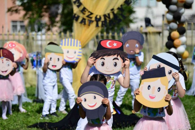 Altındağlı Minik Öğrenciler Mezuniyet Sevinci Yaşadı