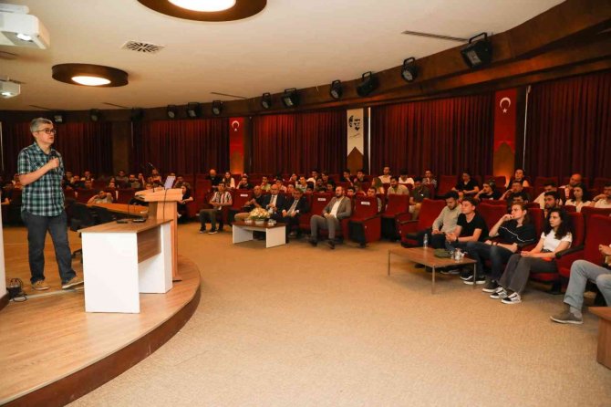 Duke Üniversitesi Öğretim Üyesinden ‘Etkili Takım Çalışması’ Tavsiyeleri