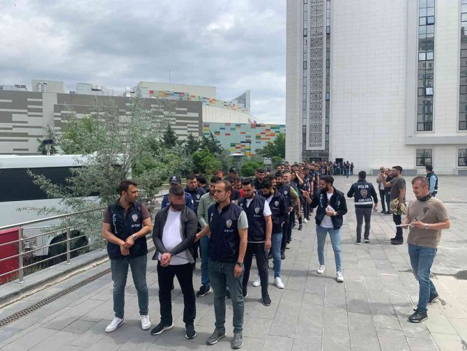 6 İlde Uyuşturucu Çetelerine Süpürme Operasyonu: 66 Gözaltı