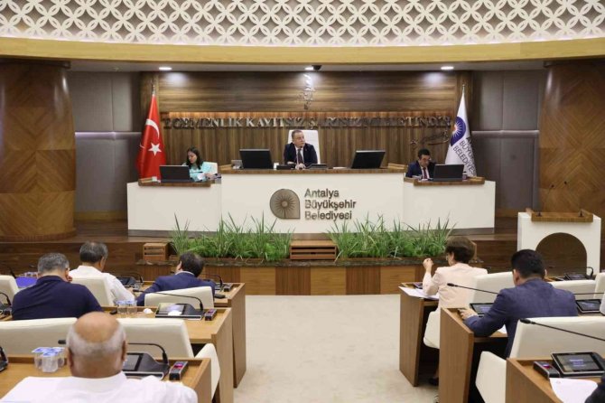 Büyükşehir Meclisi Öğrenci Yurtlarının Tahsisini İptal Etti