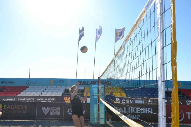 Ayvalık’ta 2022 Voleybol Dünyası Plaj Voleybolu Şampiyonası Başladı