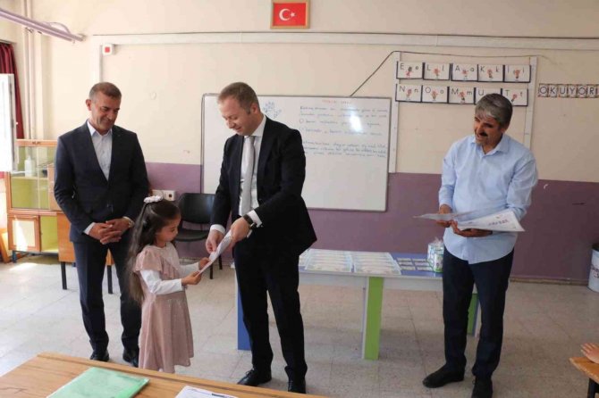 Hizan’da Öğrencilerin Karne Heyecanı