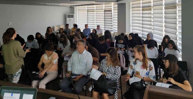 Liselilere Sebze Halinde Eğitim