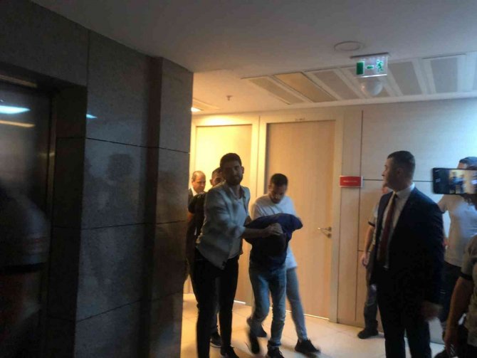 Çağlayan Adliyesi’nde Hareketli Anlar: Kaçmaya Çalışan Şüpheli Yakalandı