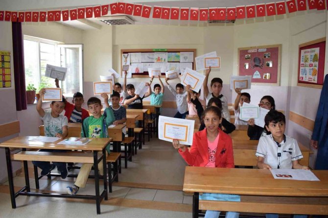 Sungurlu’da 7 Bin 726 Öğrenci Karne Aldı