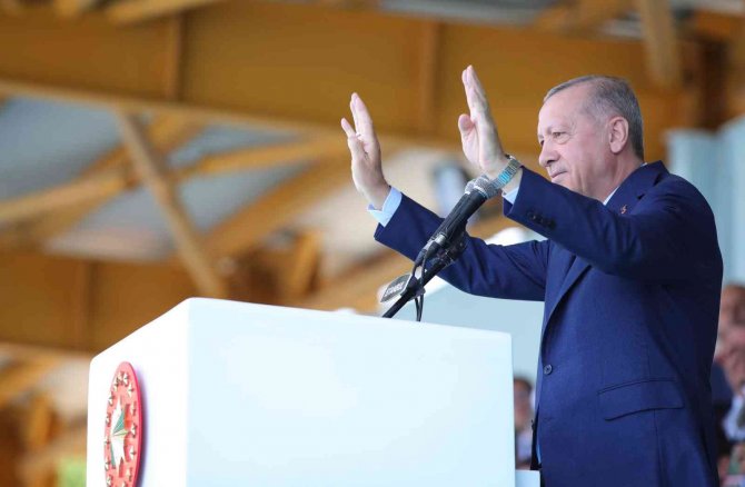 Cumhurbaşkanı Erdoğan: “Sene Sonuna Kadar 100 Milyon Yardımcı Kaynağı Öğrencilerimizle Buluşturmayı Hedefliyoruz”