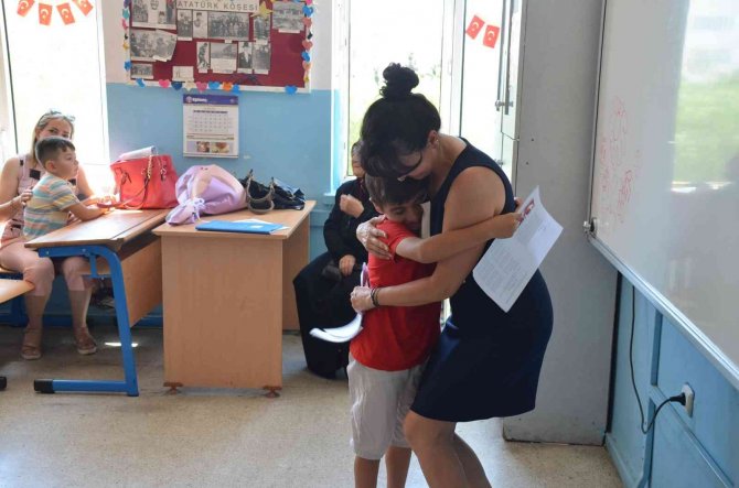 Didim’de Öğrencilerin Karne Sevinci