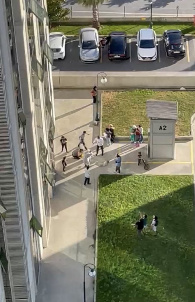 Esenyurt’ta 5. Kattan Düşen 2 Yaşındaki Çocuk Hayatını Kaybetti