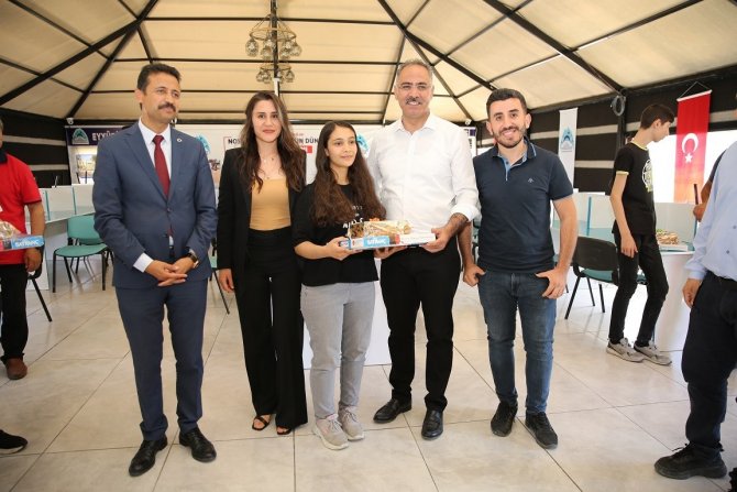 Eyyübiye Başarılı Öğrencileri Ödüllendirdi