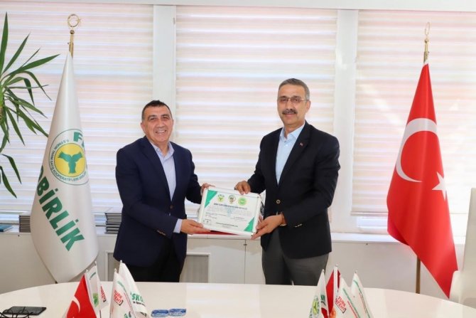 Giresun’un Coğrafi İşaretli Ürünlerinin Kullanım Ve Satış Hakkı Belgeleri Törenle Dağıtıldı