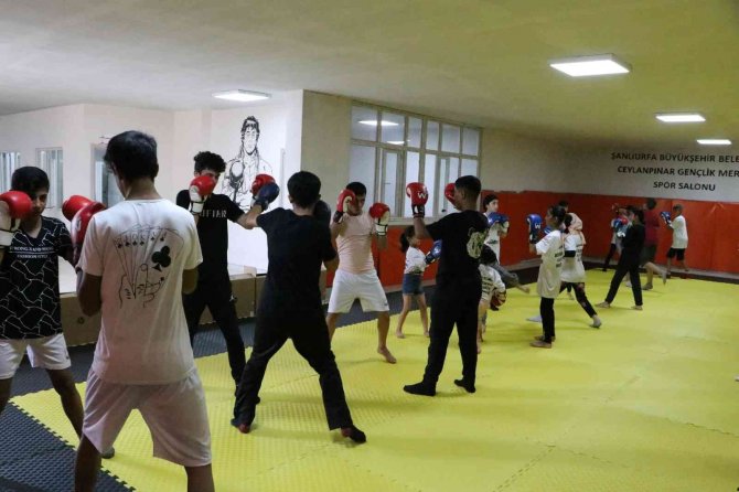 Gençlik Merkezlerine Yoğun İlgi