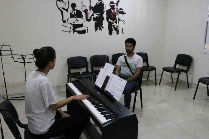 Gençlik Merkezlerine Yoğun İlgi