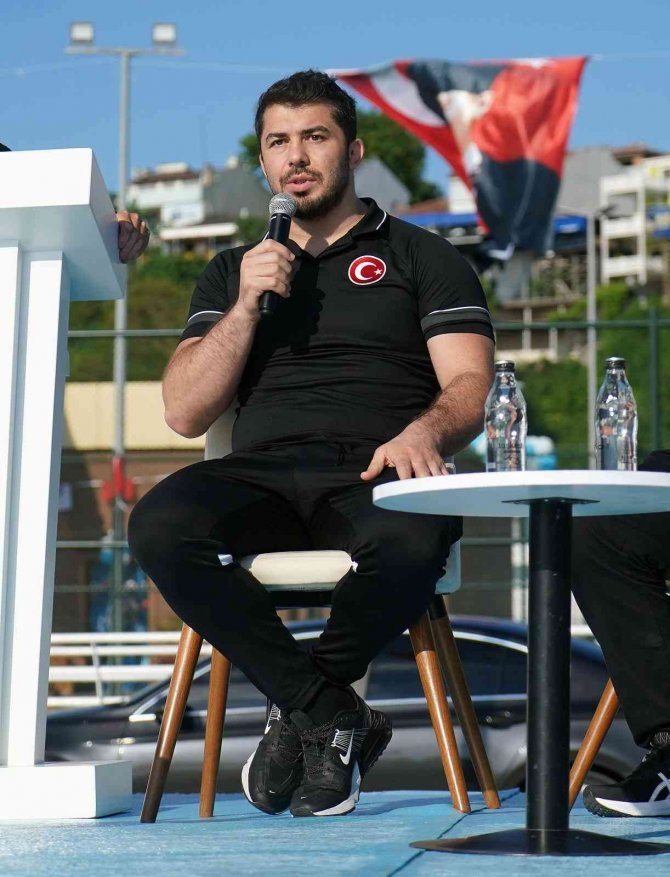 Cenk İ̇ldem: “Akdeniz Oyunları’nda Altın Madalya Alacağımıza İnanıyorum”