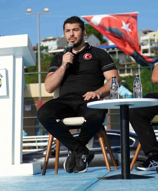 Cenk İ̇ldem: “Akdeniz Oyunları’nda Altın Madalya Alacağımıza İnanıyorum”