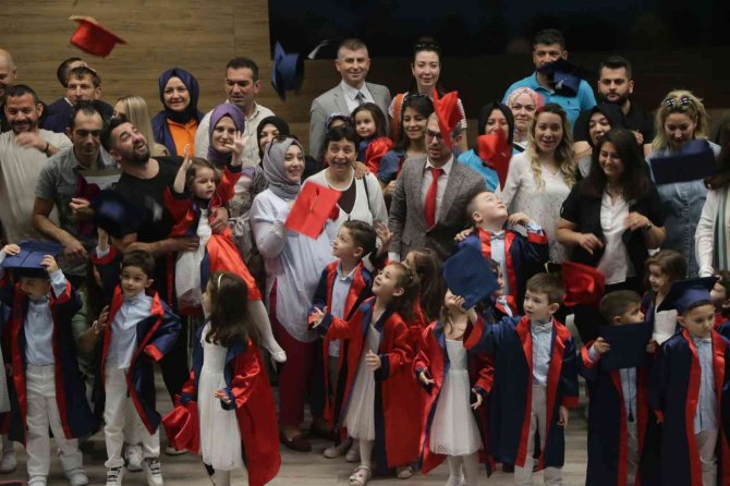 Gündüz Çocuk Bakımevi’nde Mezuniyet Coşkusu