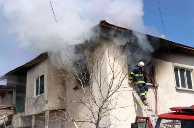 Günyüzü İlçesinde Aynı Evde 2 Ayda Üçüncü Yangın