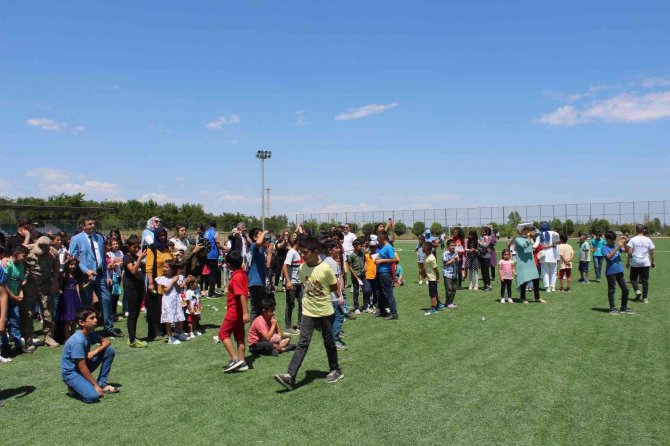 Iğdır’da Renkli Karne Günü