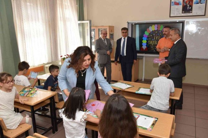 Karabük’te 36 Bin 818 Öğrenci Karne Heyecanı Yaşadı