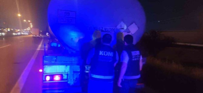 Tuzla’da 12 Bin Litre Kaçak Akaryakıt Ele Geçirildi