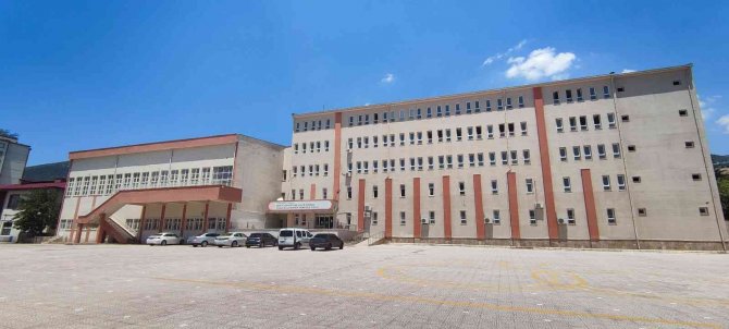 Bu Okulun 24 Bin 300 Liralık Elektrik Faturası 410 Liraya Düştü