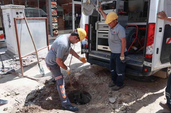 Uşak’ta Alt Yapı Çalışmasında Teknoloji Dönemi Başladı